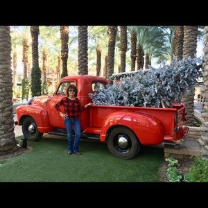 Meet your Posher, Linda